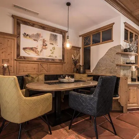 Aparthotel Boutiquehotel Sonnenhof Mayrhofen